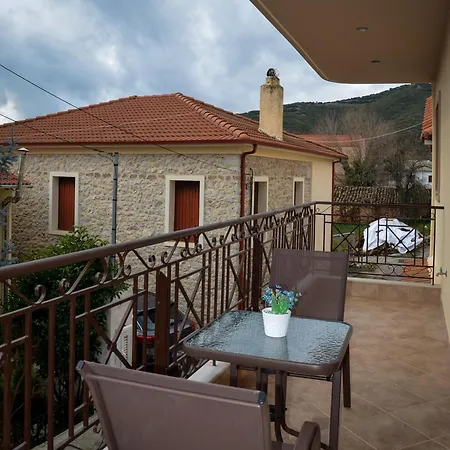 Gk Διαμέρισμα Καλάβρυτα